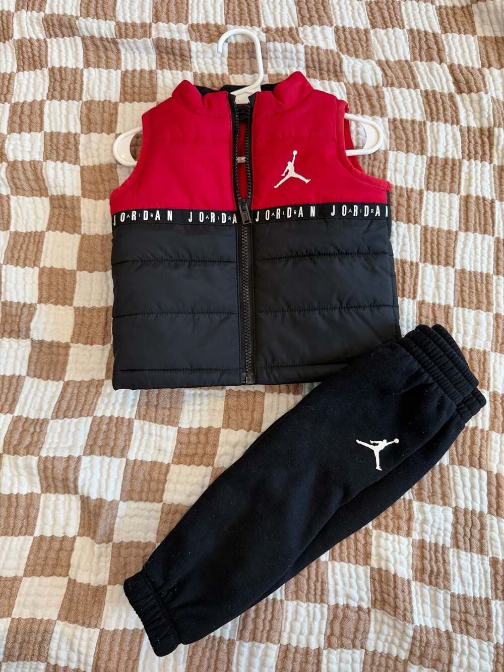 Jordan Vest And Jogger Pants Set Size 9M Black Red